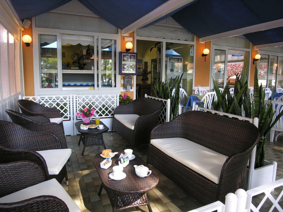 Hotel Garni Tahiti Bibione Eksteriør billede