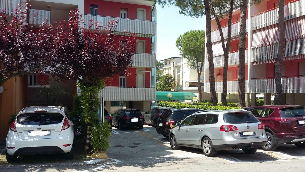 Hotel Garni Tahiti Bibione Eksteriør billede