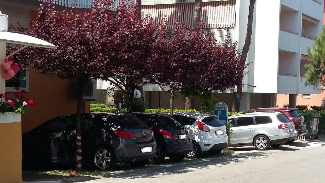 Hotel Garni Tahiti Bibione Eksteriør billede